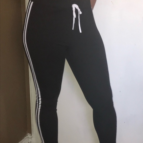 Stripped two piece set - Picture 2 of 5